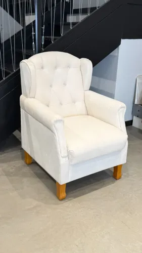 POLTRONA YARA SUEDE BEGE (PEQUENAS AVARIAS)