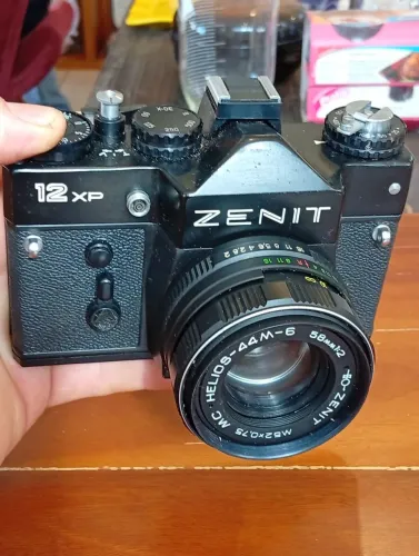Câmera fotográfica Zenit 12xp
