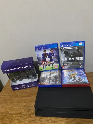 Ps4 Slim 500 gb com 4 jogos e 1 controle novo