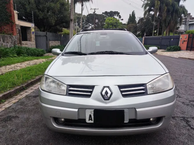 Renault Megane Grand Tour Dynam. Hi-flex 1.6 16V 2011
