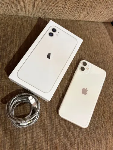 iPhone 11 64GB - Super conservado!