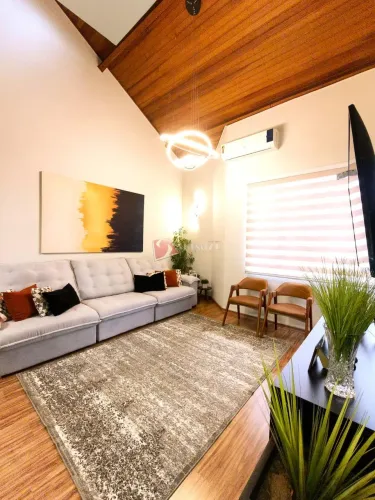 Sobrado à venda em Maringá, Jardim Guaporé, com 2 quartos, com 207.12 m²