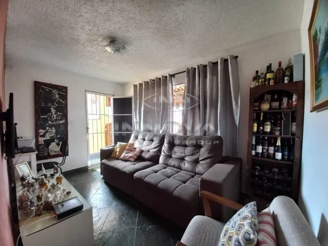 Casa à venda com 3 quartos, varanda com churrasqueira e vaga no Jardim Roberto - Osasco/SP
