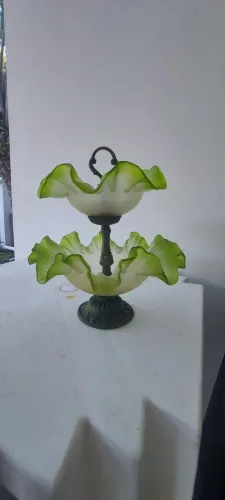 Antiga Fruteira / Centro de Mesa 2 Andares - Vidro Acetinado Verde e Bronze