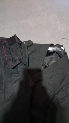 Terno Camelo preto tamanho 50 usado