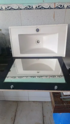 Espelho mais pia