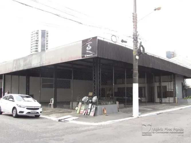EXCELENTE GALPÃO COM 400 M² !!