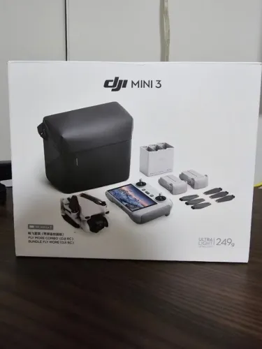 Drone DJI Mini 3 Fly More Combo (Com tela) BR - DJI033