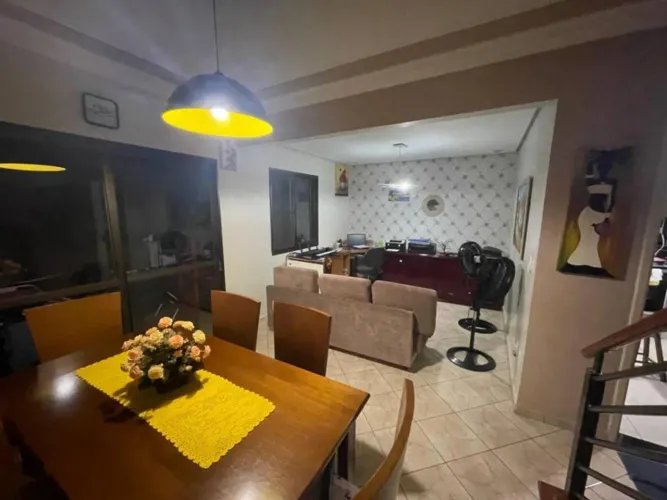 Otima casa no Village de France | Só aqui na Imobiliária Rosa e Rangel