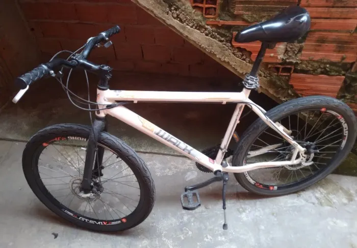 Bicicleta freio a disco aro 26