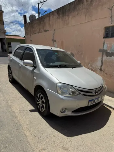 Toyota Etios XS 1.3 Flex 16V 5P Mec. 2013