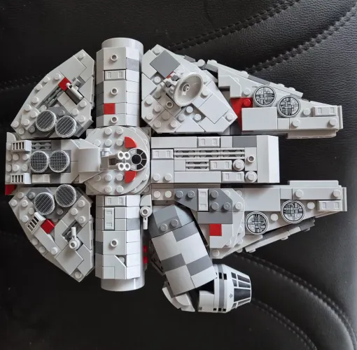 Lego Star Wars nave millennium Falcon 75375