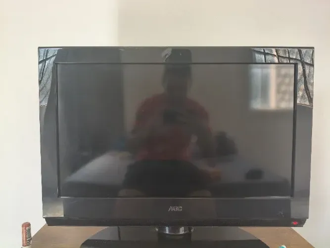 TV AOC Antiga 26"