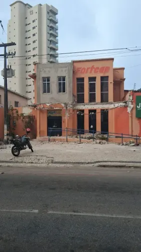 Imóvel para aluguel possui 398 metros quadrados com 4 quartos em Aldeota - Fortaleza - CE