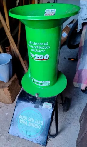 Triturador de galhos, folhas e resíduos orgânicos Trapp TR 200,, 1,5 cv