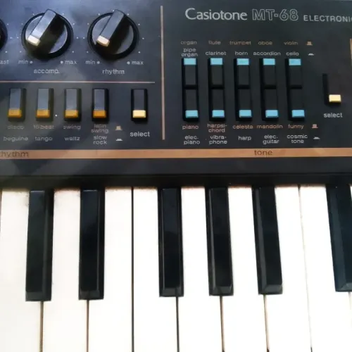 TECLADO CASSIOTONE MT-68 VINTAGE MADE IN USA 4 OITAVAS
