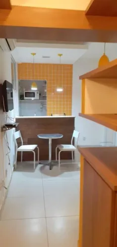 Copacabana Posto 5 - Maravilhoso Conjugado Reformado e Mobiliado - Apenas 2.700