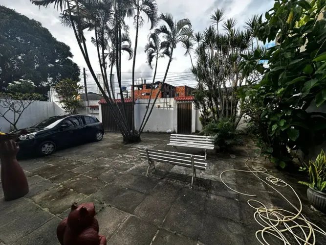 VENDO ÓTIMA CASA COM 4 QUARTOS SENDO UM SUITE NO BAIRRO DA IPUTINGA / RECIFE