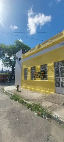 Imóvel para aluguel possui 120 metros quadrados com 3 quartos em Farol - Maceió - AL