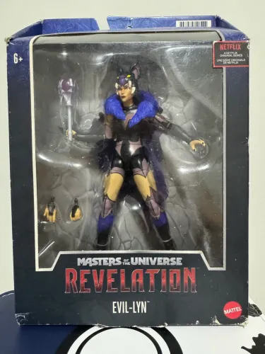 Action figure Evil Lynn - série Masters of the Universe Netflix