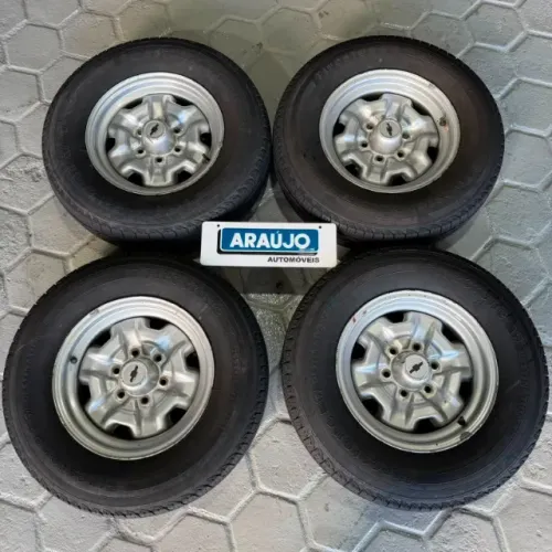 Rodas Gama com Pneus Excelente para D-20 e C-10
