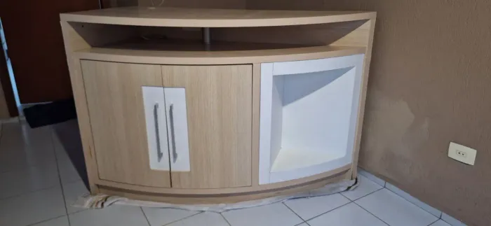 Rack/Balcão de Canto - Design Moderno