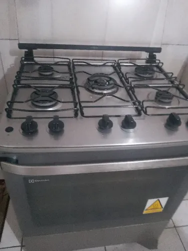 Fogão Eletrolux 5 bocas novo motivo mudança