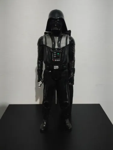 Boneco de 30 cm do Darth Vader - Hasbro