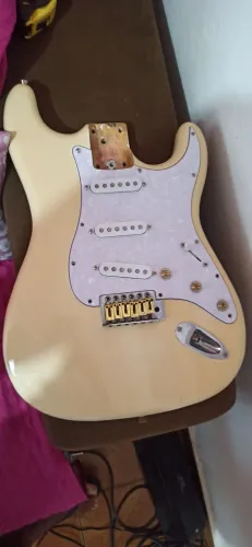 Guitarra fender corpo