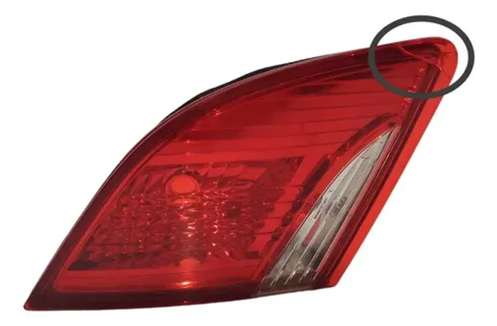Lanterna Esquerda Tampa Traseira Peugeot 408 2012 Detalhe Esquerdo/motorista Vermelho