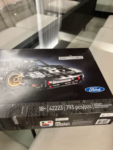 LEGO Technic Ford GT40 MKII 1966 (42223) NOVO, LACRADO