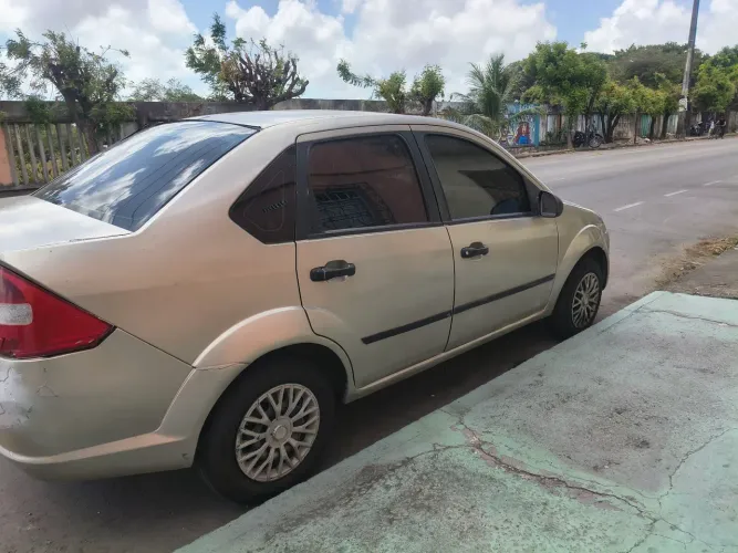 Ford Fiesta Sed. Personnalite 1.0 8V 4P 2006