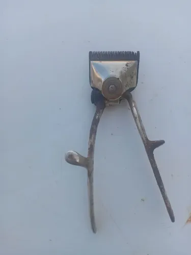 Maquina antiga de cortar cabelo