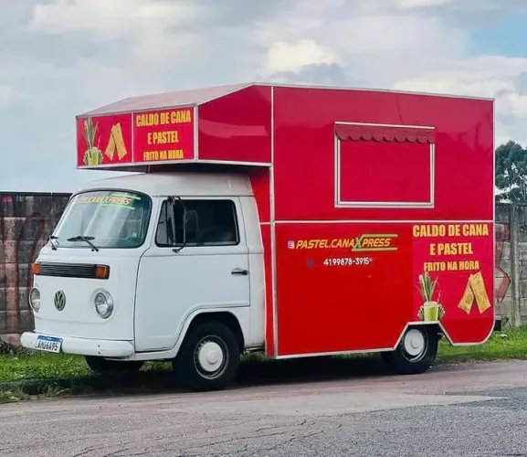 Volkswagen Kombi Furgão (álcool) 2005