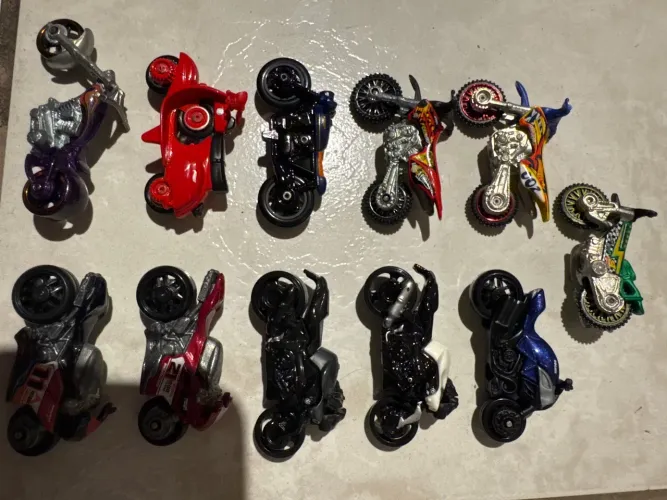 Miniatura lote de motos 1/64 Hotwheels