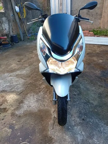 Vendo PCX 2014 . Baixa Quilometragem