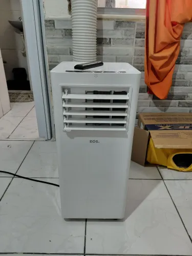 Ar-condicionado Portátil 10000 Btus Eos Ultra Slim Eap10f 110v