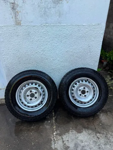 Pneu com Roda 245/70/16