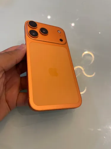 iPhone XR 17 pro