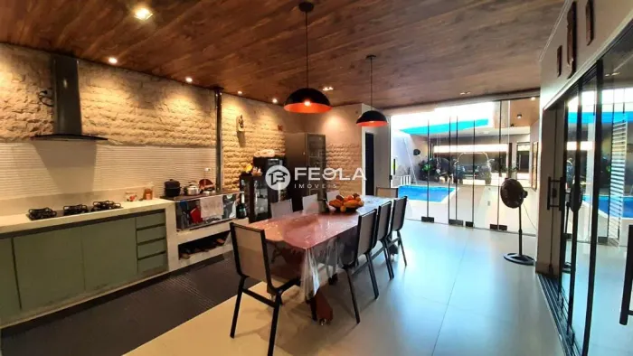 Casa à venda em Nova Odessa, Jardim dos Lagos, com 2 suítes, com 185 m²
