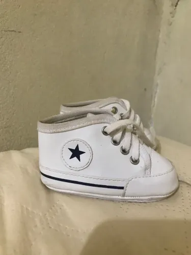 VENDE-SE KIT DE 3 SAPATINHO TAMANHO 18