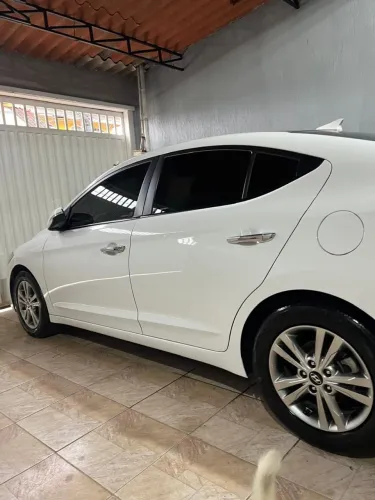 Hyundai Elantra Special Edit. 2.0 16V Flex Aut. 2017