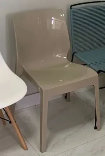 Cadeira Tok Stok bege (uma unidade)