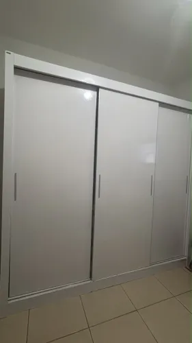 Vende se Guarda Roupa 