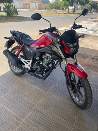 Titan 160 edição 50 anos impecável (dois meses de uso) 