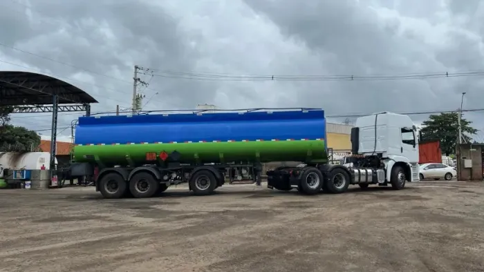 CARRETA TANQUE PARA CAMINHÃO