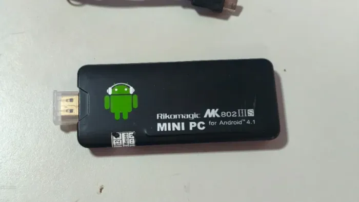 Mini PC Android Rikomagic MK802 IIIS 8GB HDMI - Na Caixa - Retrô 2013