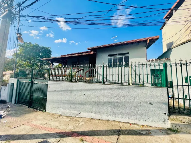 Casa para aluguel, 5 quartos, 1 suíte, 6 vagas, Santa Rosa - Belo Horizonte/MG