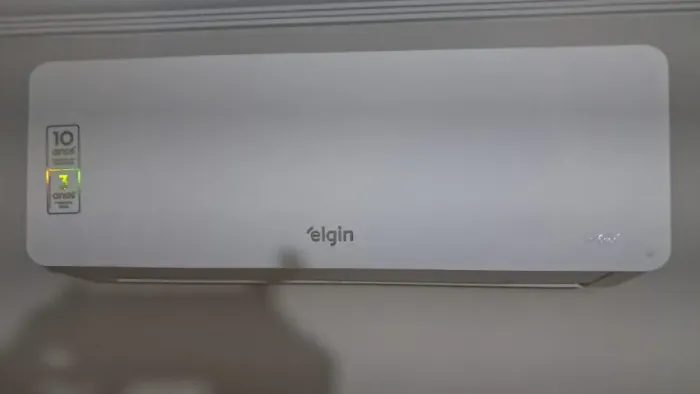Ar-Condicionado Split Inverter III 9000 BTUs Elgin Eco com Wi-Fi Integrado High Wall