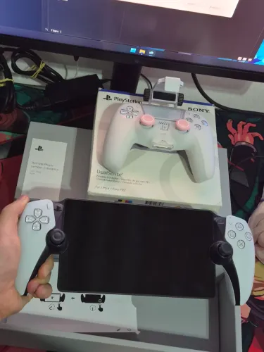 COMBO PlayStation! PS Portal + Dualsense chroma pearl (perfeito estado)